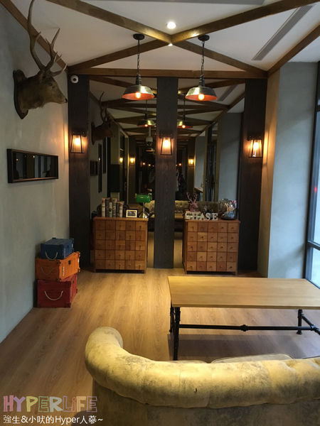 鵲絲旅店 CHASE Walker Hotel-來台中逢甲夜市遊玩,怎能不來全台第一間無人櫃檯飯店住宿!(文末讀者優惠) @強生與小吠的Hyper人蔘~ S__4784177