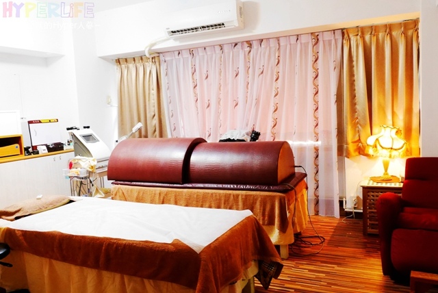 ∥美睫∥無神單眼皮接完睫毛後變身放電雙眼皮~極細睫毛的隱形眼線效果超威,讓我又有閃閃發亮滴迷人眼神啦!!!@台中娳娳婭精油花園 @強生與小吠的Hyper人蔘~ 台中娳娳婭接睫毛 種睫毛植睫毛 (17).jpg