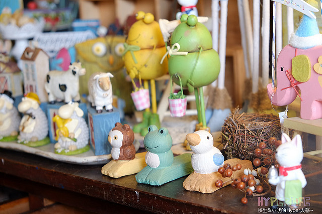 讓女孩兒們忍不住想尖叫的可愛雜貨舖,給妳滿滿的Zakka台中雜貨大平台!!敲可愛的雜貨讓人陷入嚴重選擇困難之外,美美的店面裝潢擺設也是IG熱門打卡點喔~~ @強生與小吠的Hyper人蔘~ 小戶人家 (8).jpg