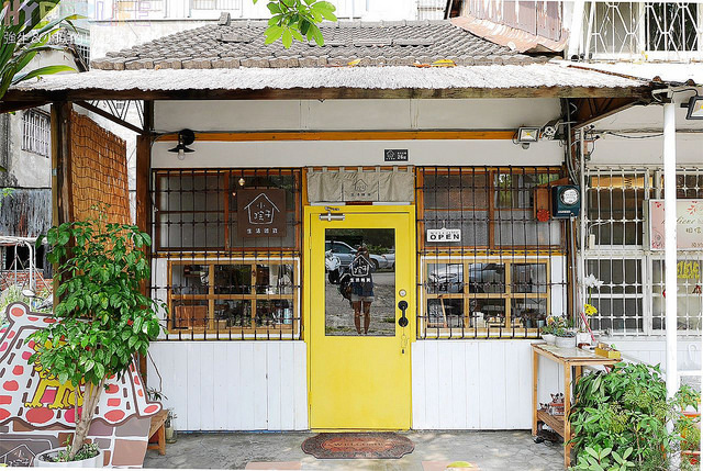 讓女孩兒們忍不住想尖叫的可愛雜貨舖,給妳滿滿的Zakka台中雜貨大平台!!敲可愛的雜貨讓人陷入嚴重選擇困難之外,美美的店面裝潢擺設也是IG熱門打卡點喔~~ @強生與小吠的Hyper人蔘~ 小院子的日常 (3).jpg