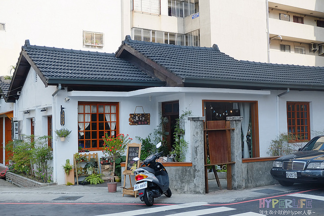 讓女孩兒們忍不住想尖叫的可愛雜貨舖,給妳滿滿的Zakka台中雜貨大平台!!敲可愛的雜貨讓人陷入嚴重選擇困難之外,美美的店面裝潢擺設也是IG熱門打卡點喔~~ @強生與小吠的Hyper人蔘~ 小戶人家 (4).jpg