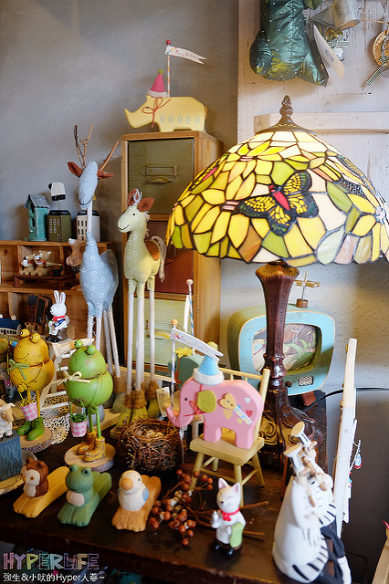 讓女孩兒們忍不住想尖叫的可愛雜貨舖,給妳滿滿的Zakka台中雜貨大平台!!敲可愛的雜貨讓人陷入嚴重選擇困難之外,美美的店面裝潢擺設也是IG熱門打卡點喔~~ @強生與小吠的Hyper人蔘~ 小戶人家 (5).jpg