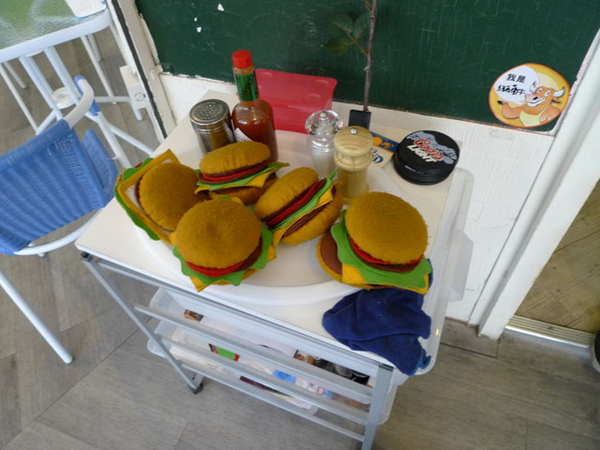 Noob Burger 牛逼洋行大嗑漢堡包 @強生與小吠的Hyper人蔘~ Noob Burger 牛逼洋行大嗑漢堡包