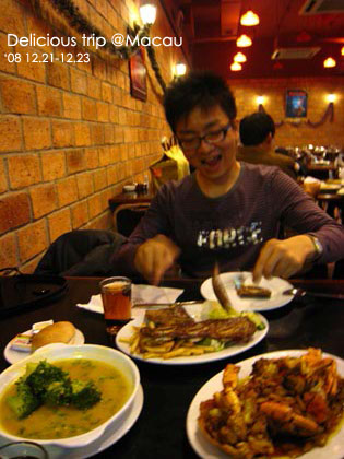 ├ 澳門文化美食之旅 ┤整個很油膩的木偶葡國餐廳料理 @強生與小吠的Hyper人蔘~ ├ 澳門文化美食之旅 ┤整個很油膩的木偶葡國餐廳料理