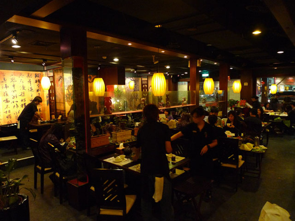 麻到不行的《老四川》巴蜀麻辣燙~~~ @強生與小吠的Hyper人蔘~ 麻到不行的《老四川》巴蜀麻辣燙~~~