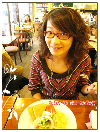 大妞小妞@尼克咖啡吃早餐 @強生與小吠的Hyper人蔘~ 大妞小妞@尼克咖啡吃早餐