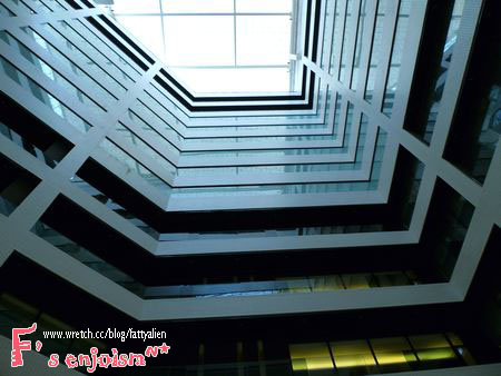 Holiday Inn Express‧聚坊‧ @強生與小吠的Hyper人蔘~ Holiday Inn Express‧聚坊‧