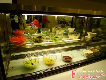 Holiday Inn Express‧聚坊‧ @強生與小吠的Hyper人蔘~ Holiday Inn Express‧聚坊‧