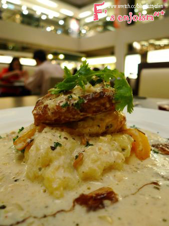 Holiday Inn Express‧聚坊‧ @強生與小吠的Hyper人蔘~ Holiday Inn Express‧聚坊‧