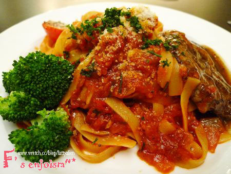 Holiday Inn Express‧聚坊‧ @強生與小吠的Hyper人蔘~ Holiday Inn Express‧聚坊‧