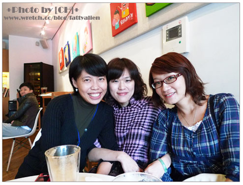 暴食社三巨頭@Retro Coffee。 @強生與小吠的Hyper人蔘~ 暴食社三巨頭@Retro Coffee。